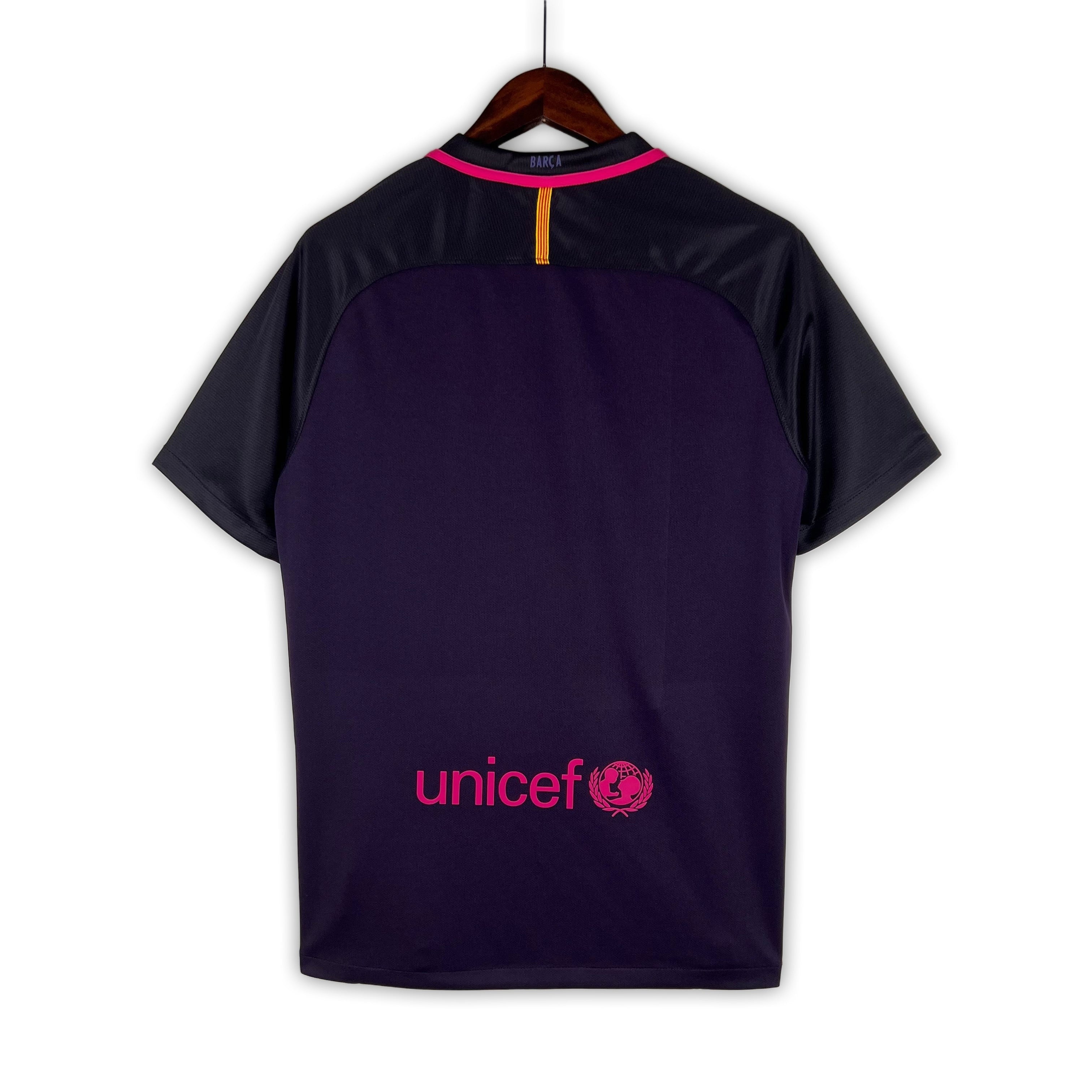 Barcelona 2016/17 Away