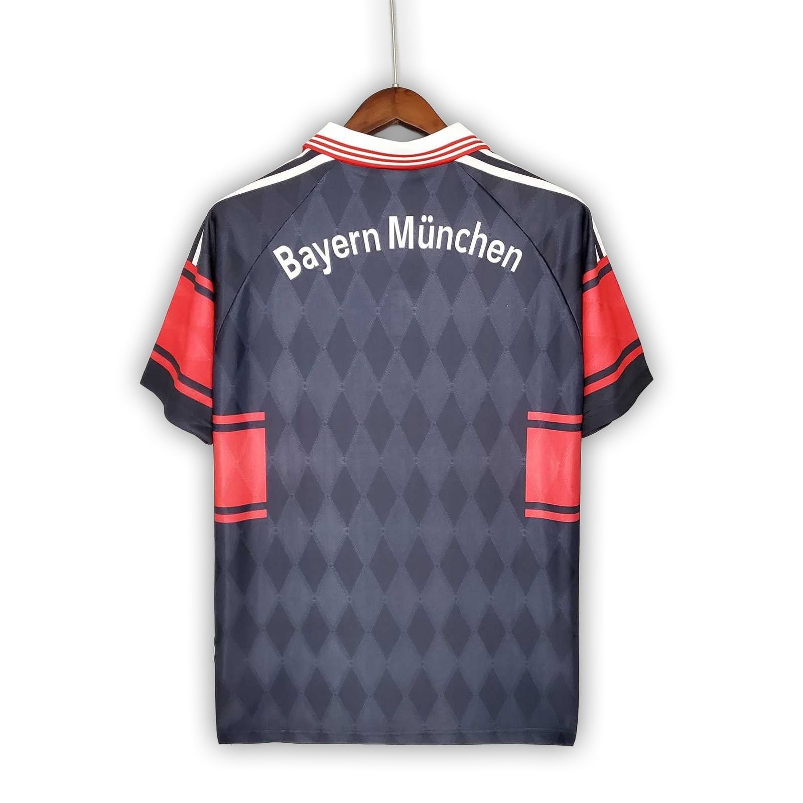 Bayern 1997/99 Home